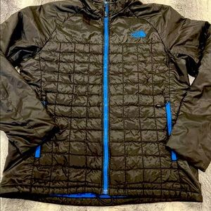 Mens The North Face Thermoball PRIMALOFT Jacket Large. Black with blue interior